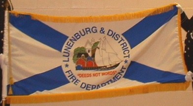 [Flag of Lunenburg District]