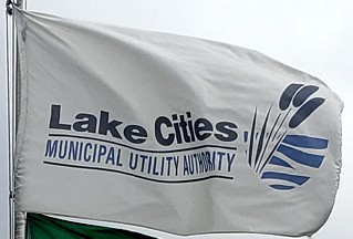 [Flag of the Lake Cities Municipal Utility Authority, Texas]